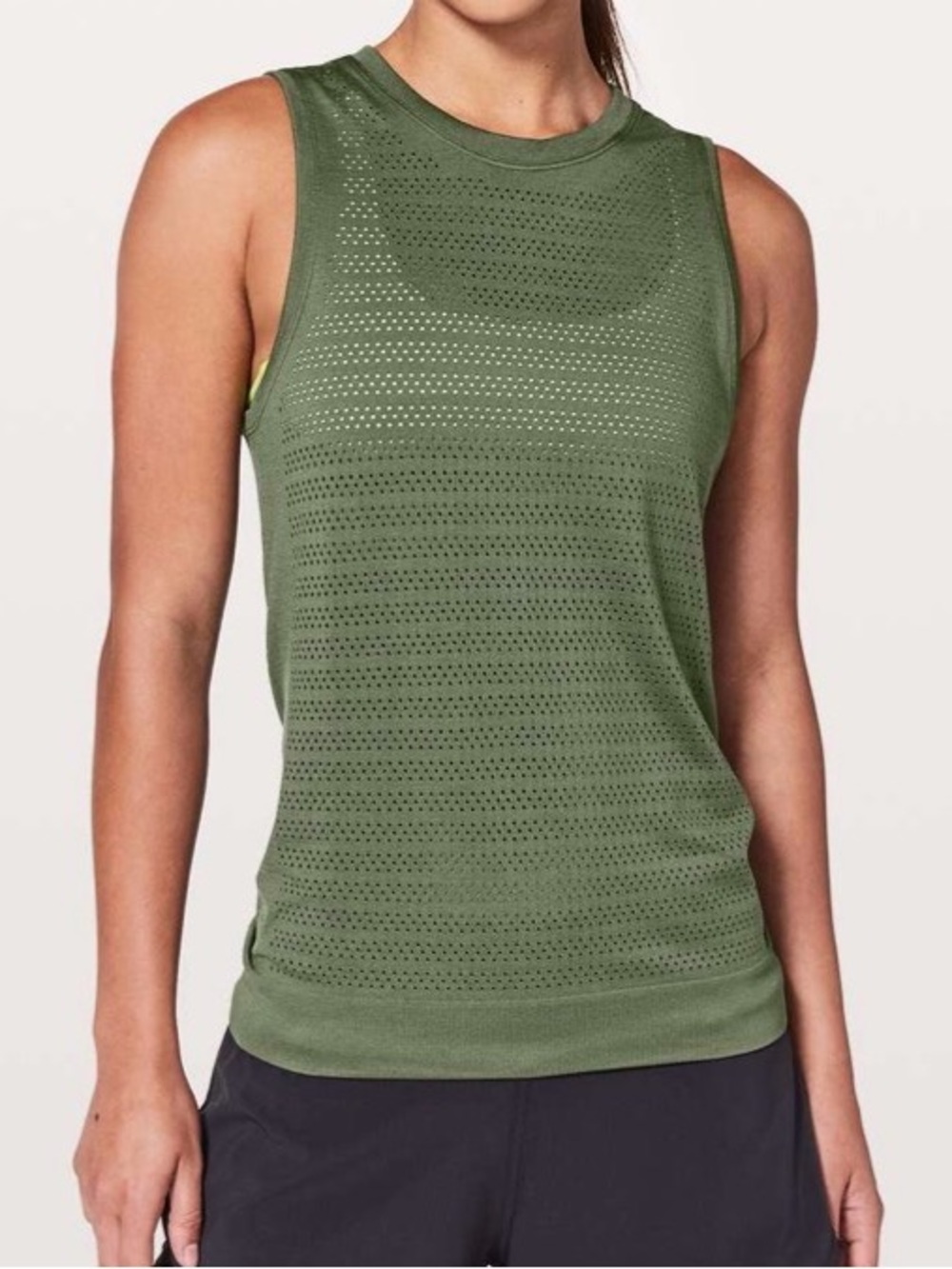 Lululemon Breeze By Muscle Tank II Barracks Green/Barracks Green size 8 NWOT